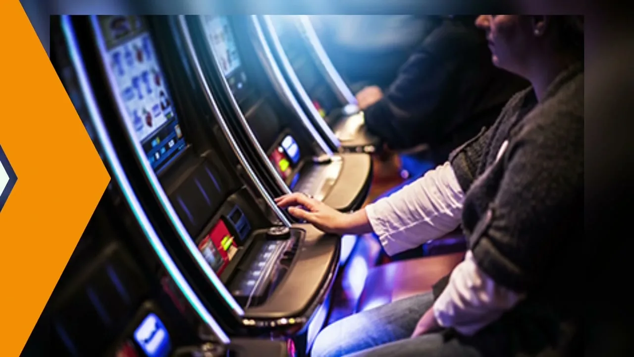 Símbolos scatter y wild en una tragamonedas online